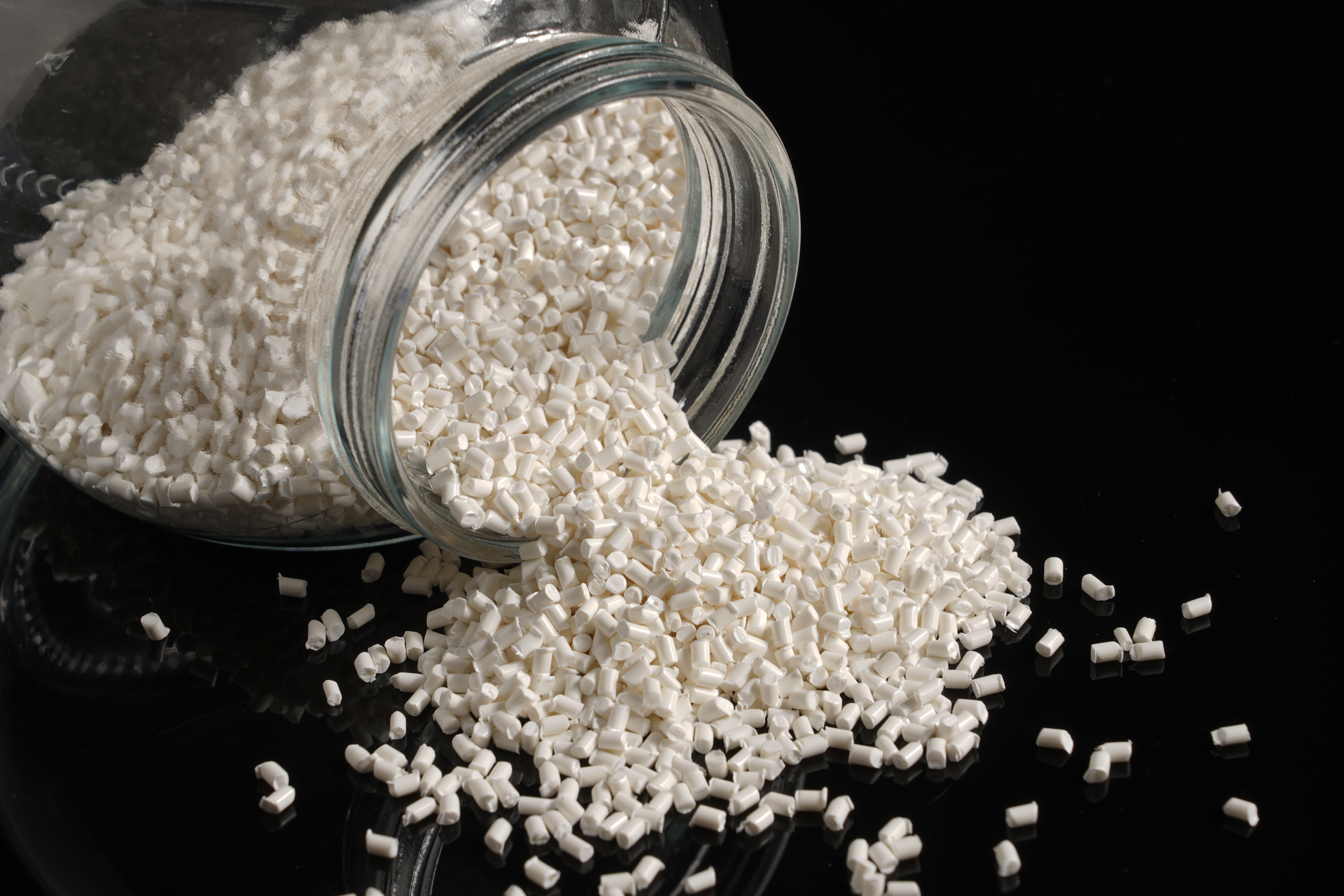 مقدمة لمواد البولياميد 6 (PA6) المقاومة للهب