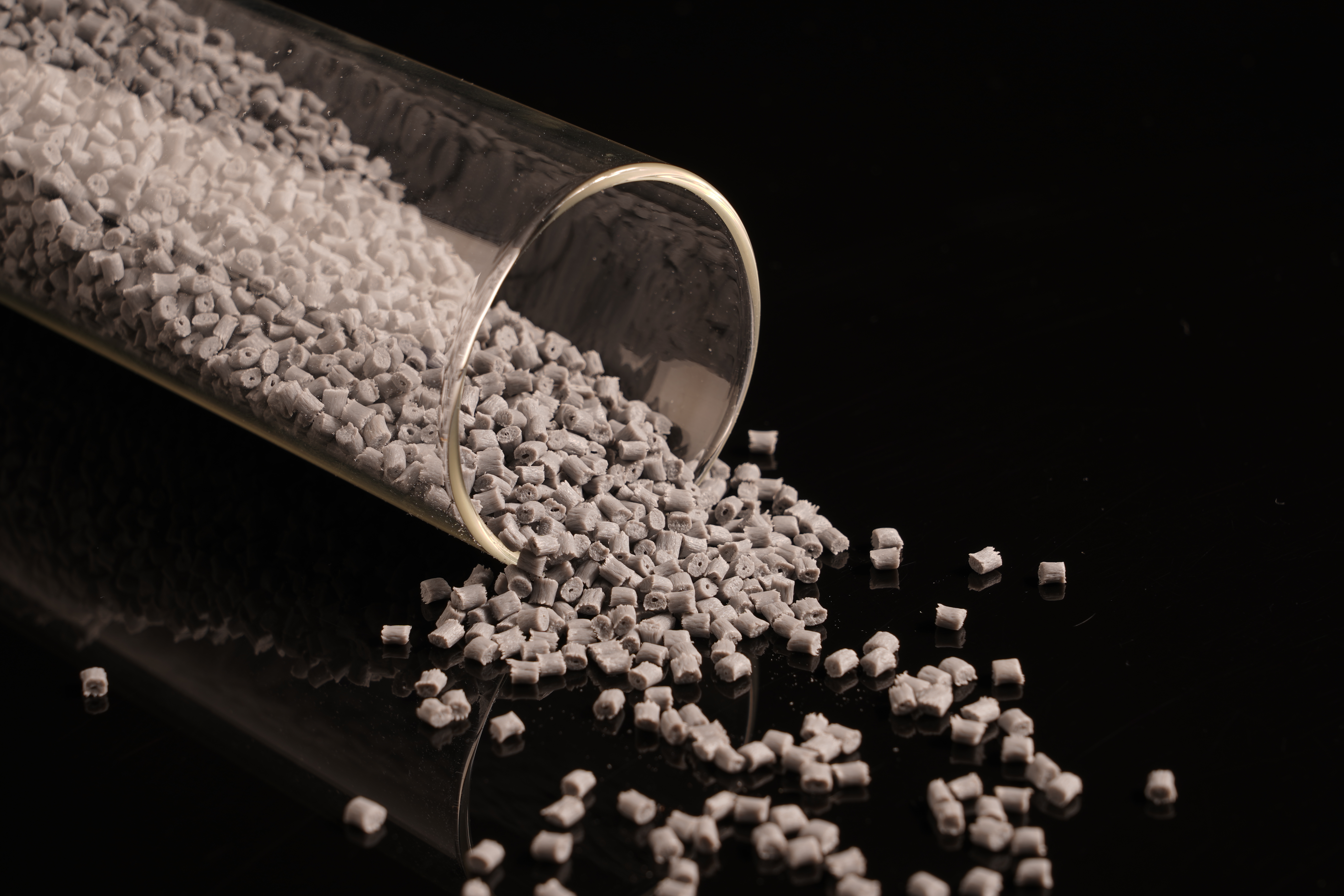 ما هو الفرق بين PP Long Glassfiber PP و PP الزجاجية القصيرة؟