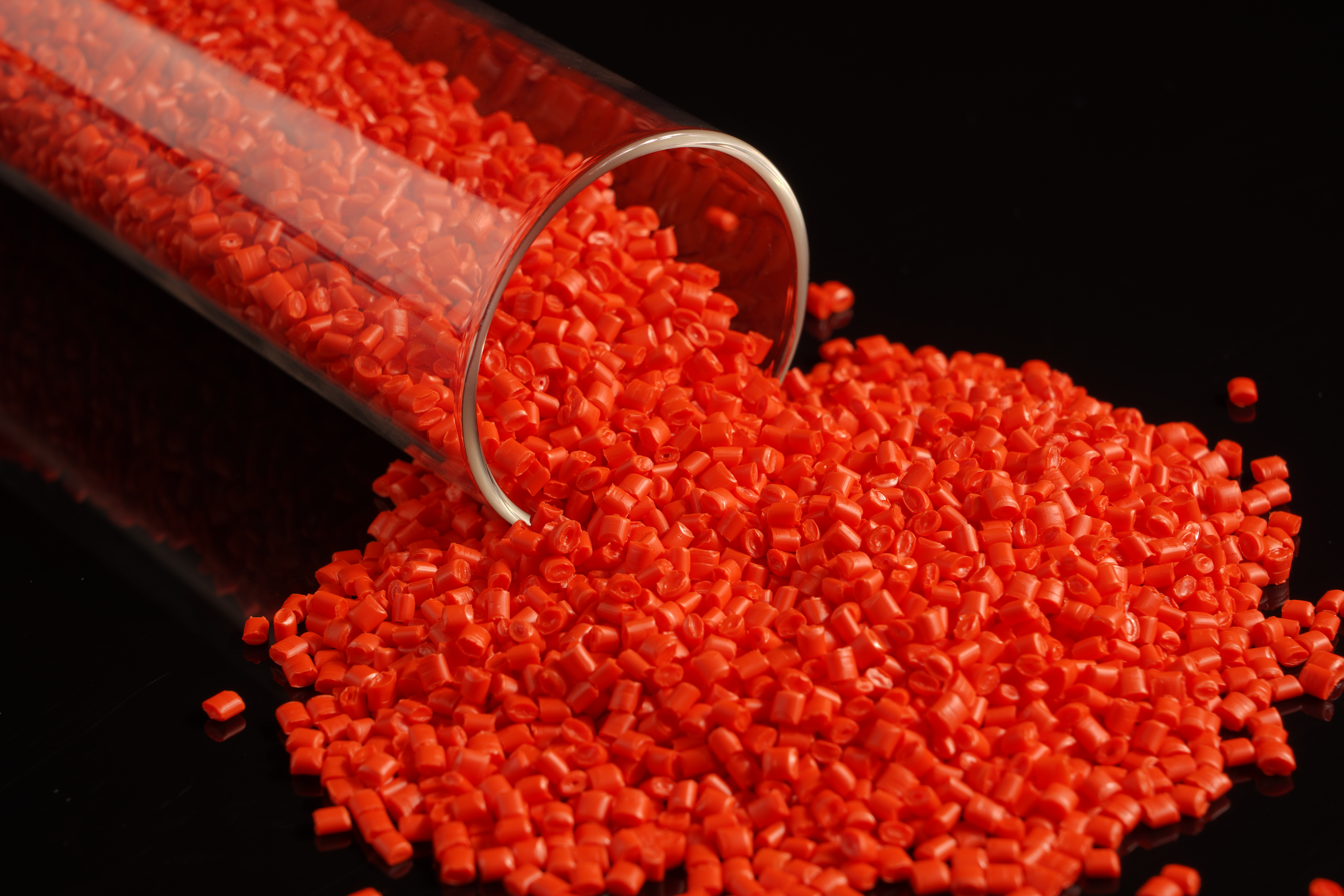 مقدمة عن الأدوات الكهربائية والآلات المستخدمة في هندسة البلاستيك