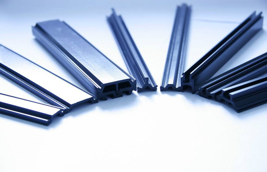 استخدام درجة البثق PA66 GF25 في شرائط العزل الحراري